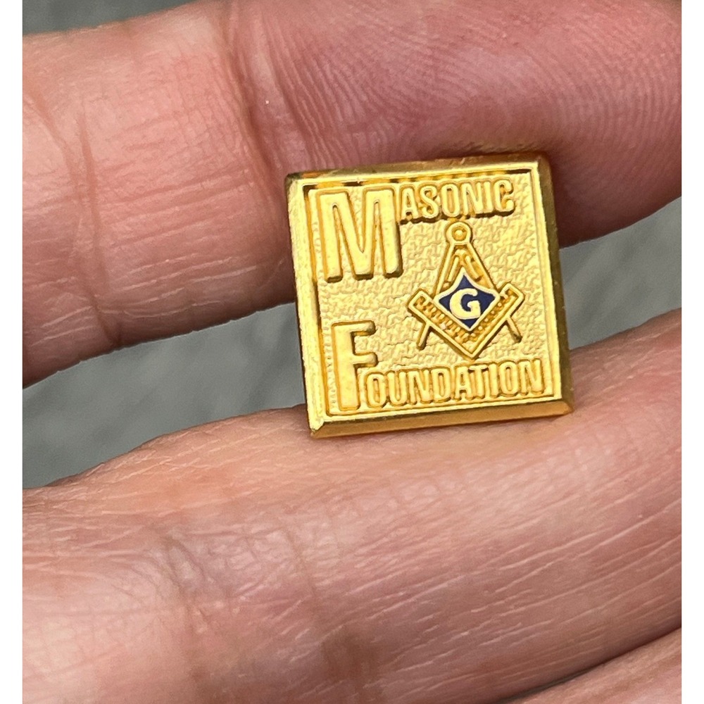 Masonic Foundation Gold Tone Square‎ Compass G Enamel Lapel Pin Fraternal